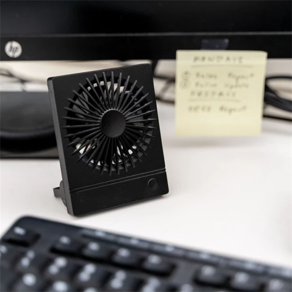 Asztali ventilátor, újratölthető 11x8x2,3 cm