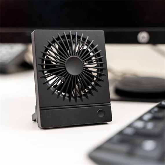 Asztali ventilátor, újratölthető 11x8x2,3 cm