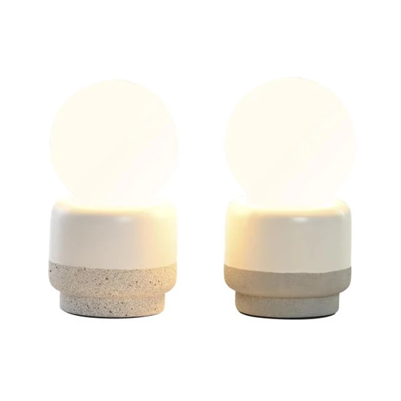 Lámpa asztali 10x10x18 cm 2 féle